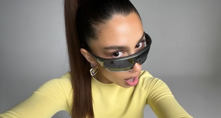 AI representation in fashion